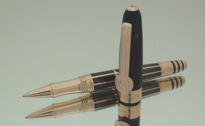 Black Bee Rose Gold